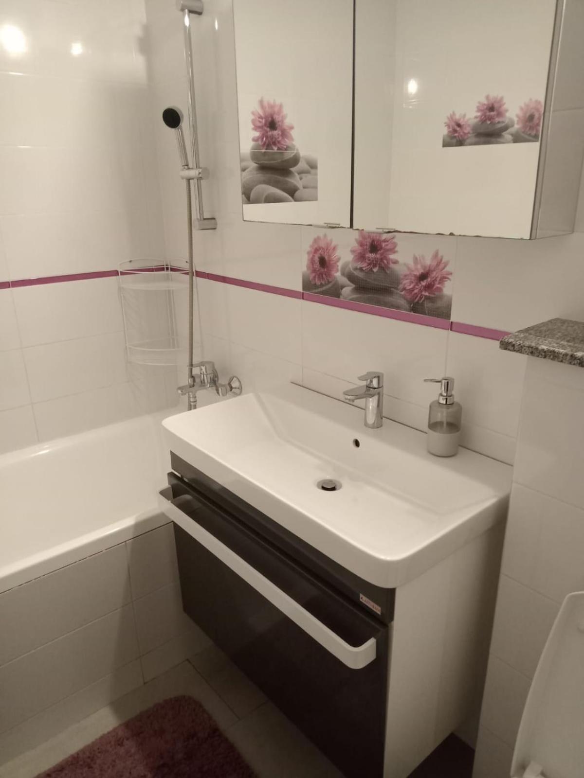 Penti Apartament Suceava Luaran gambar